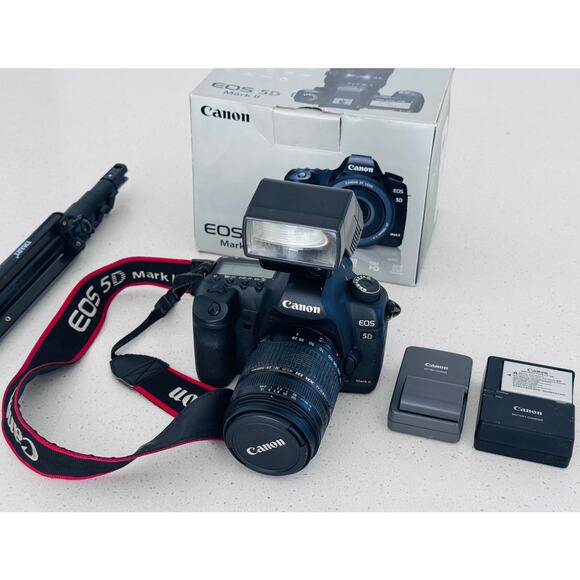 Canon EOS 5D Mark II - Picture 2 of 5